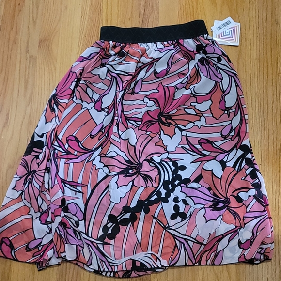 Lularoe Lola NWT!!! Xs